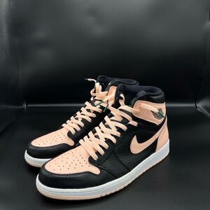 Jordan 1 Retro High - Black Crimson Tint